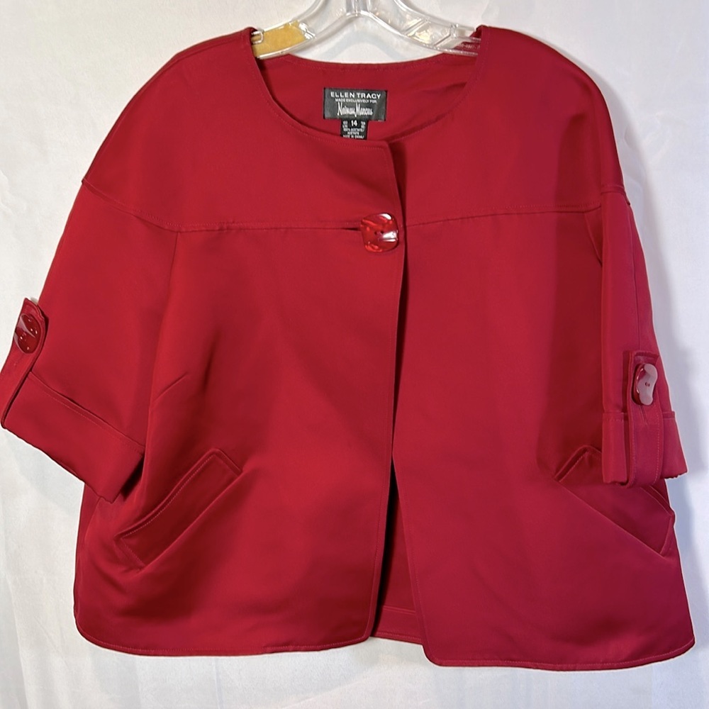 Ellen Tracy Vintage Neiman Marcus Size 14 Red Cape like new Pockets